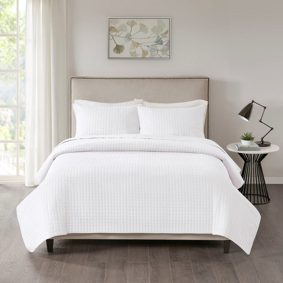 Otto 3 Piece Reversible Quilt Set - White - Full Size / Queen Size