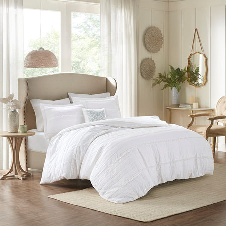 Madison Park Celeste 4 Piece 2-in-1 Duvet Set - White - Full Size / Queen Size