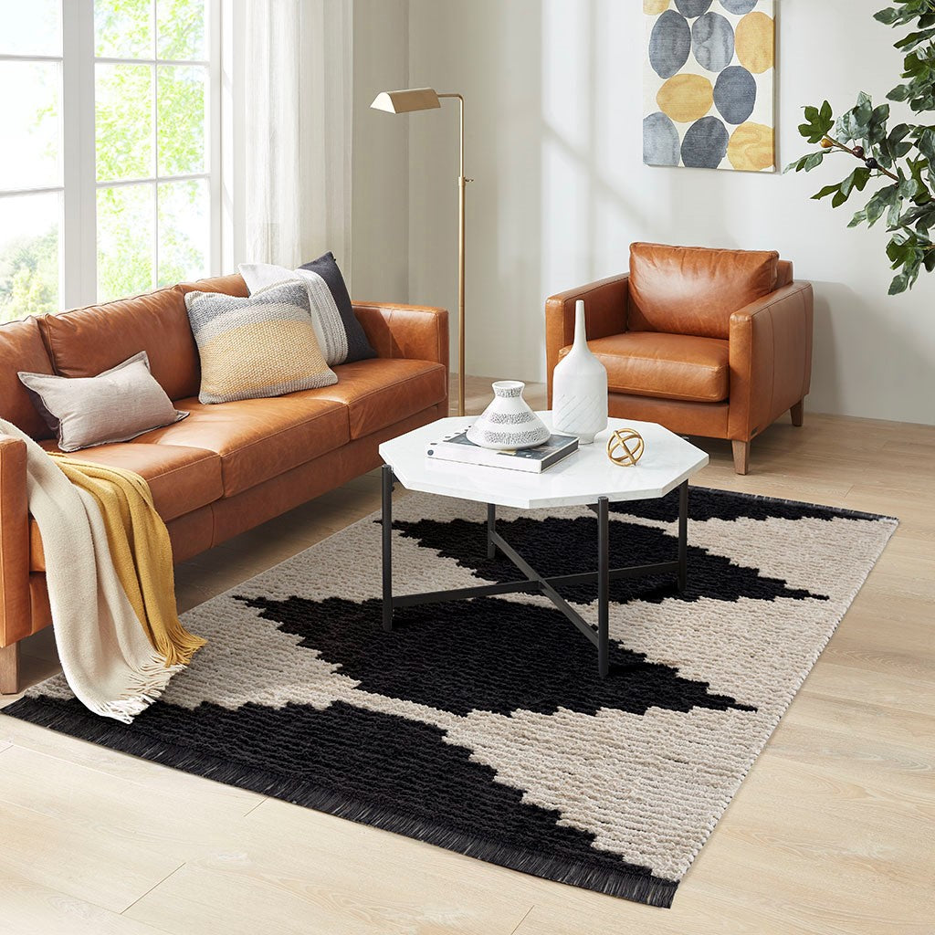 Madison Park Amanda Black & Ivory Modern Area Rug - Black / Ivory - 6x9'